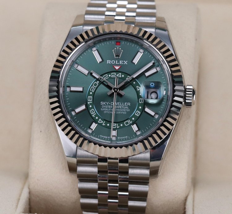 Rolex Sky-dweller Green Dial New Complete 42mm Jubilee Fluted Bezel Steel White Gold 336934