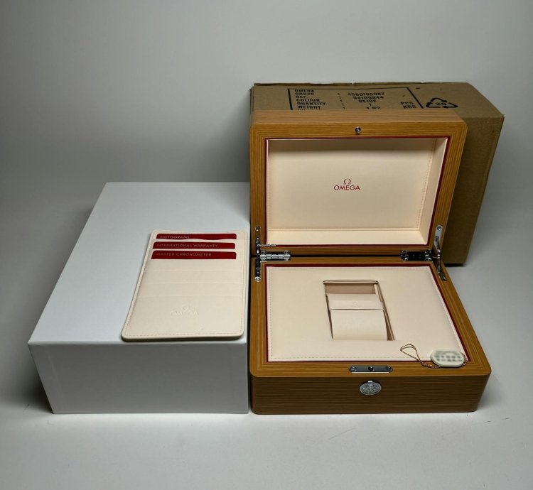 Omega Speedmaster Apollo 8 Speedmaster Dark Side Of The Moon 310 92 44 50 01 001