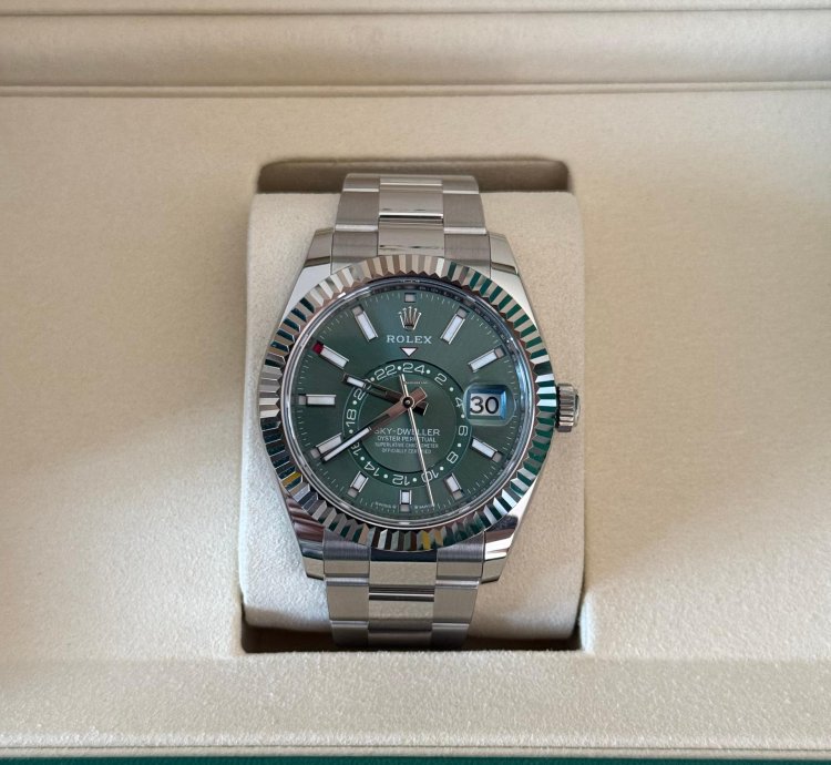 Rolex Sky-dweller Green New 2025