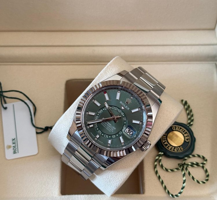 Rolex Sky-dweller Green New 2025