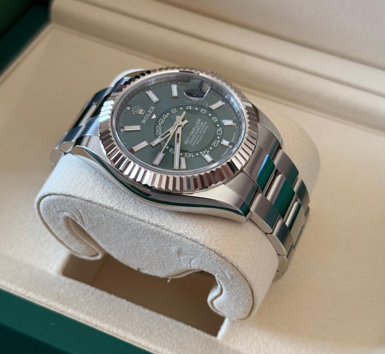 Rolex Sky-dweller Green New 2025