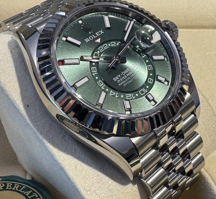Rolex Sky-dweller Green New Full Set 11 2024