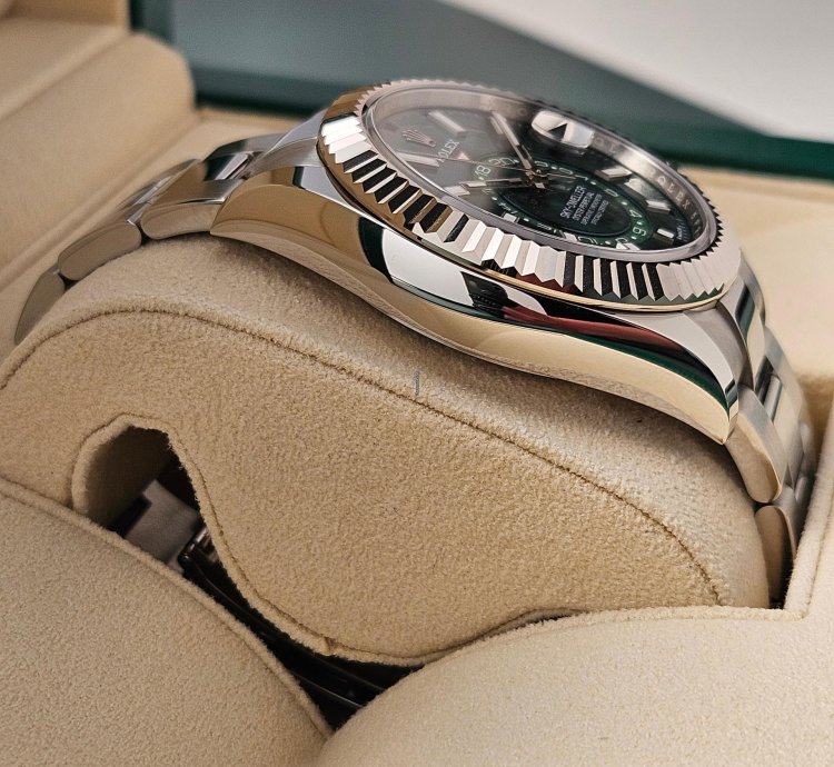 Rolex Sky-dweller Green New Fullset 08 2024 Eu Caseback Sticker