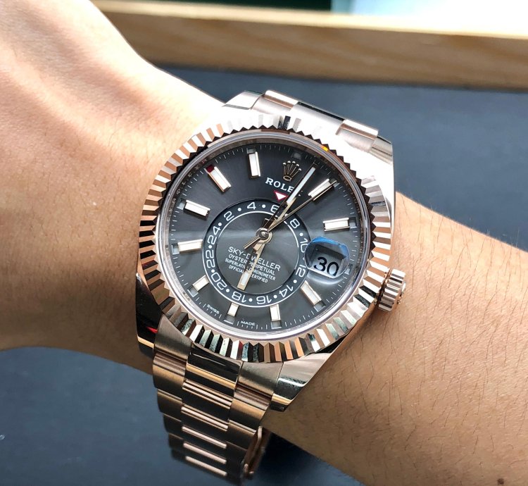 Rolex Sky-dweller Grey 2022