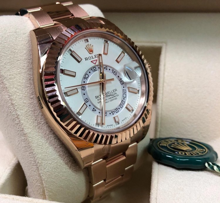 Rolex Sky-dweller In Everose Gold With White Dial - 326935