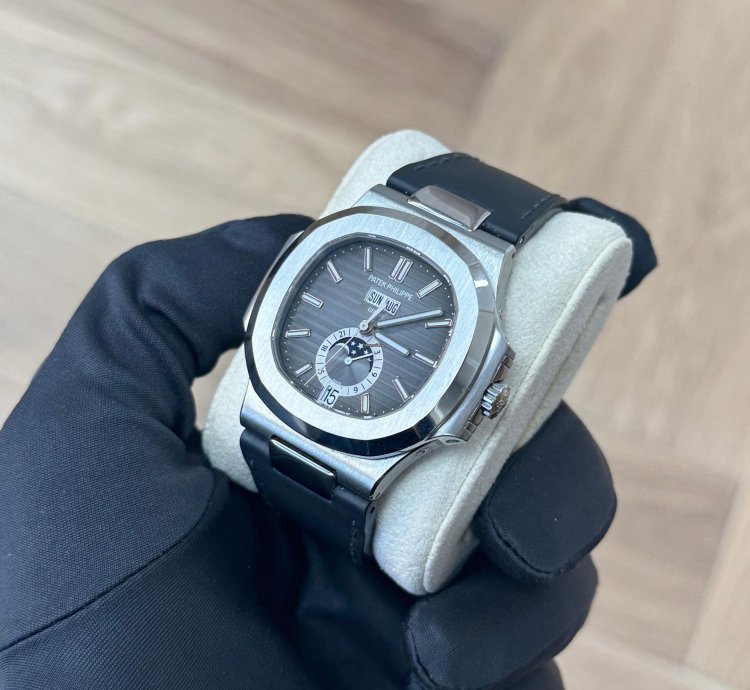 Patek Philippe 2022 5726a-001 Annual Calendar Black Dial 2 Straps