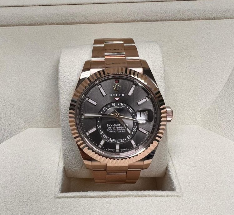 Rolex Sky-dweller M336935-0004