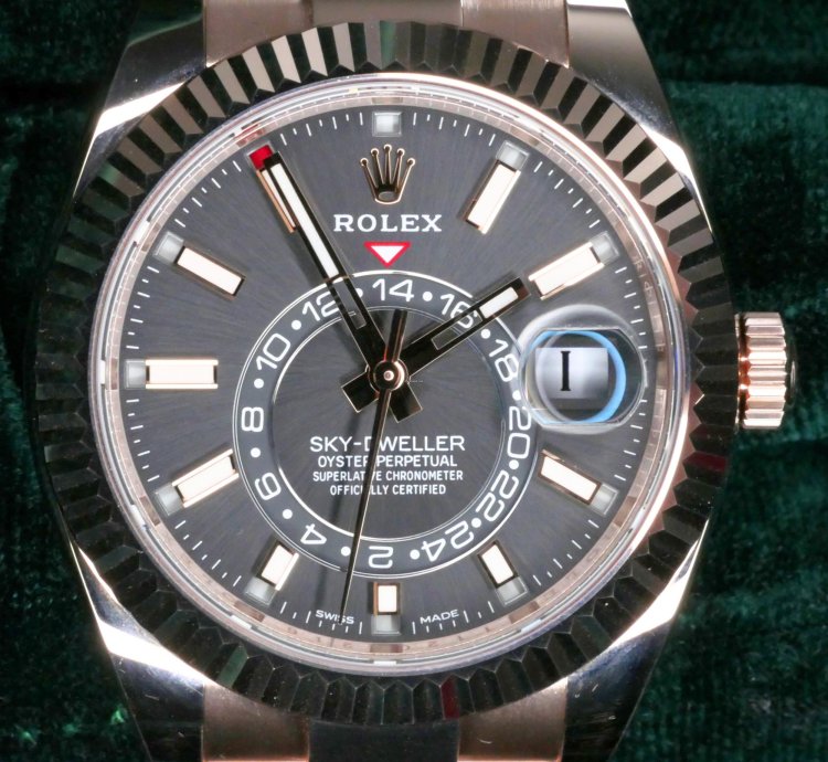 Rolex Sky-dweller Mint Complete Set Sky-dweller Rhodium Dial Rose Gold Stainless Steel 326935