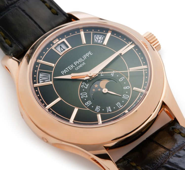 Patek Philippe Annual Calendar 18k Rose Gold 5205r-011 - Ats-w008101