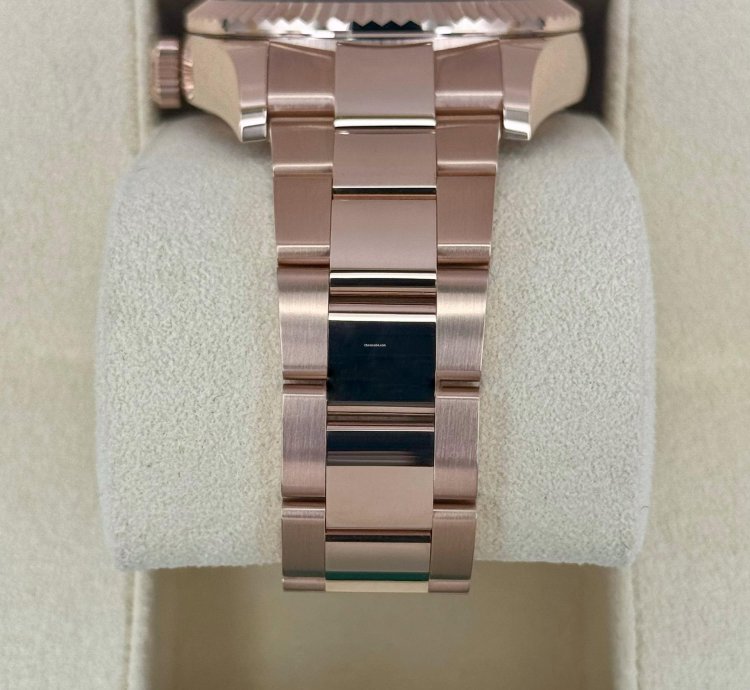 Rolex Sky-dweller New 2024 Rolex Sky-dweller 42mm 336935 Rose Gold Oyster Blue Dial