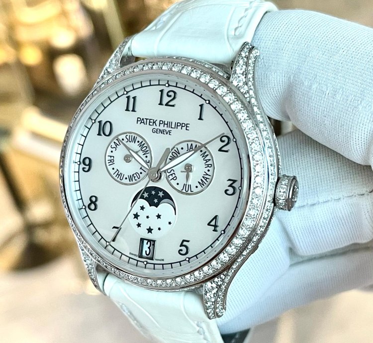 Patek Philippe Annual Calendar 4948g 010