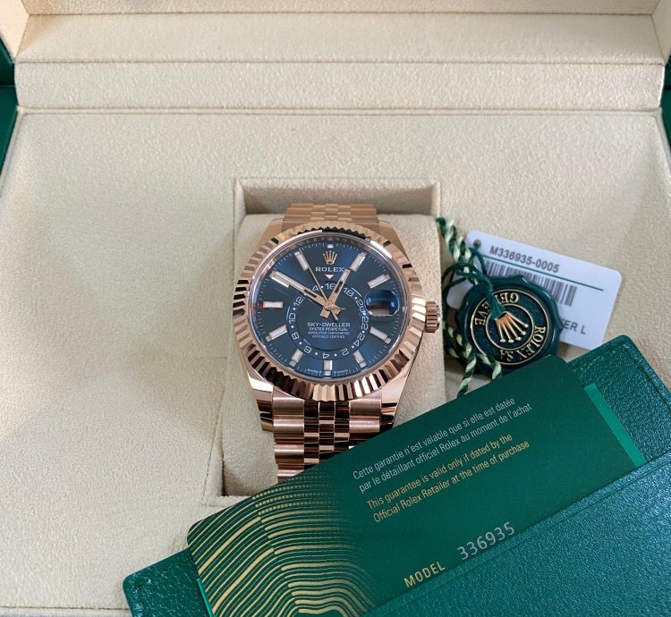 Rolex Sky-dweller New 2024 Unworn Sky-dweller Rose Gold Jubilee Blue Index Dial 336935 Complete Set