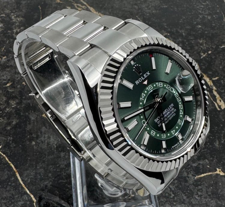Rolex Sky-dweller New 2025 - Sky-dweller - Green Dial - Oyster - 336934-0001