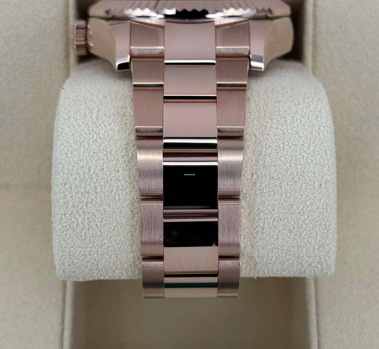 Rolex Sky-dweller New 2025 Sky-dweller 42mm 336935 Rose Gold Blue Dial
