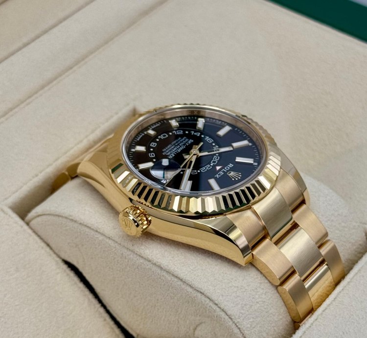 Rolex Sky-dweller New 2025 Sky-dweller 42mm 336938 Yellow Gold Oyster Black Dial
