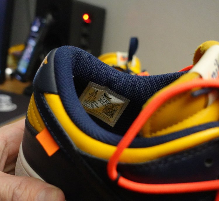 Dunk Low Off-white University Gold Midnight Navy