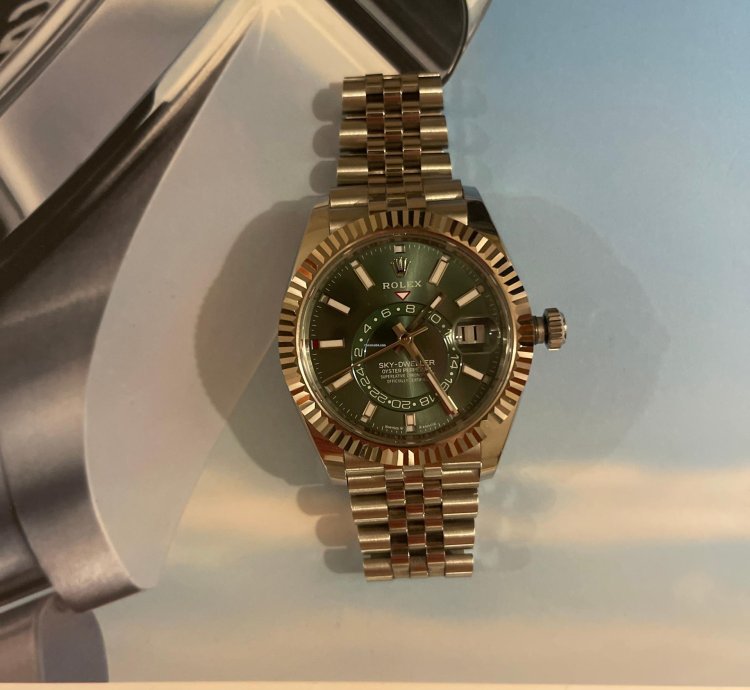 Rolex Sky-dweller New Green Dial Jubilee Skydweller Sky Dweller