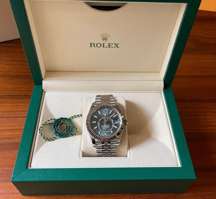 Rolex Sky-dweller New Green Dial Jubilee Skydweller Sky Dweller