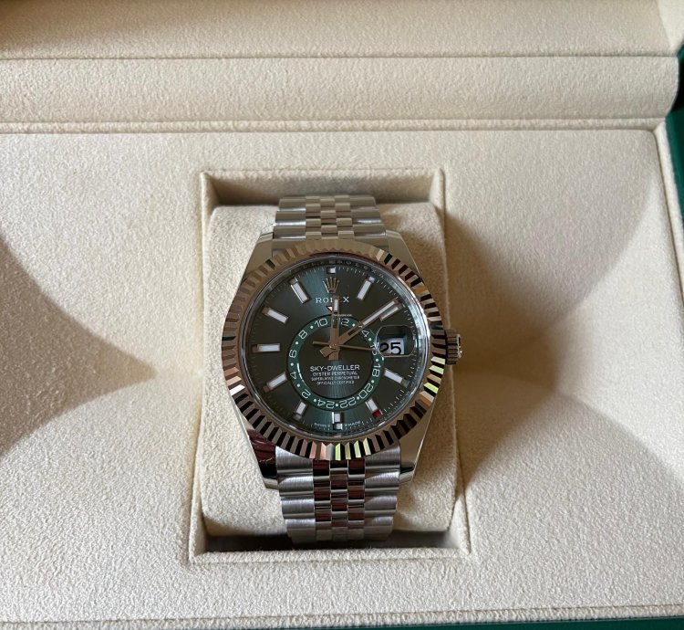 Rolex Sky-dweller New Green Dial Jubilee Skydweller Sky Dweller