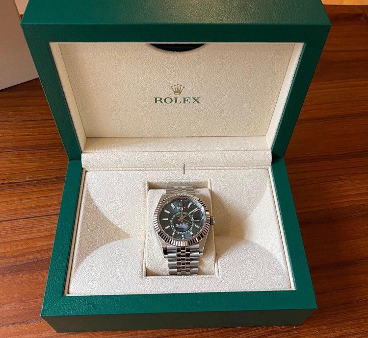 Rolex Sky-dweller New Green Dial Jubilee Skydweller Sky Dweller