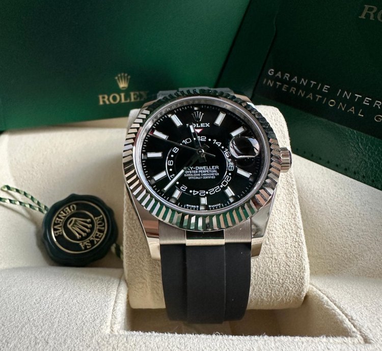 Rolex Sky-dweller New Reference 2023 Black Dial White Gold Fluted Bezel Oysterflex Rubber Strap