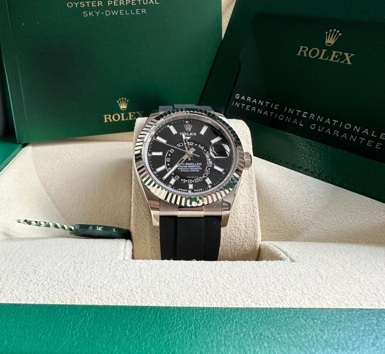 Rolex Sky-dweller New Reference 2023 Black Dial White Gold Fluted Bezel Oysterflex Rubber Strap