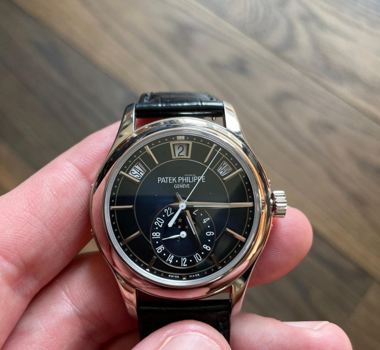Patek Philippe Annual Calendar 5205g-013 Wei Gold