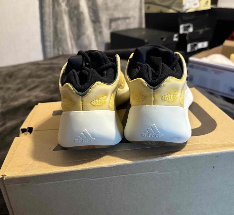Yeezy 700