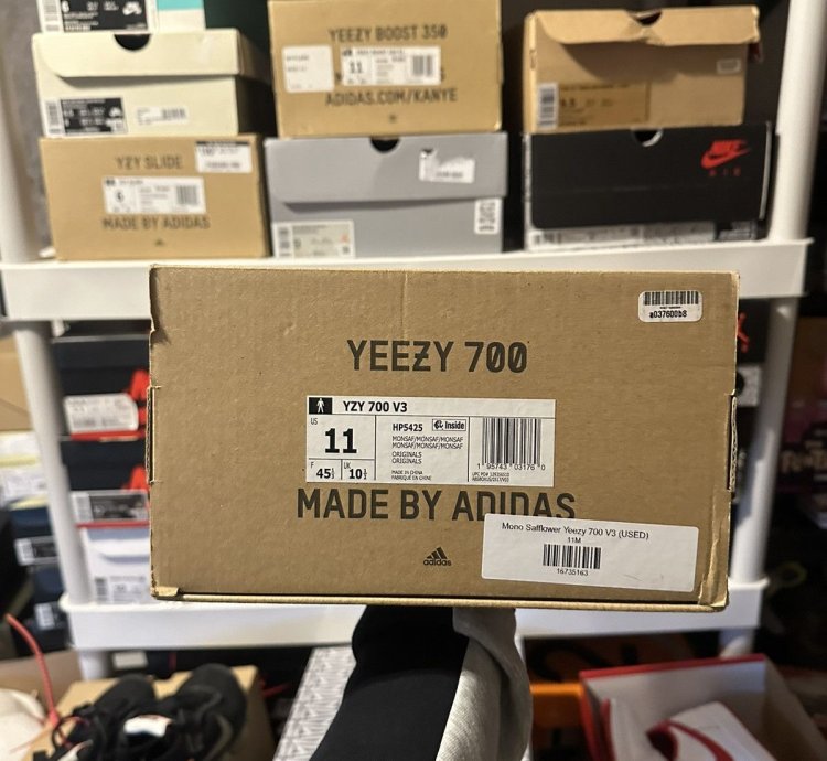 Yeezy 700