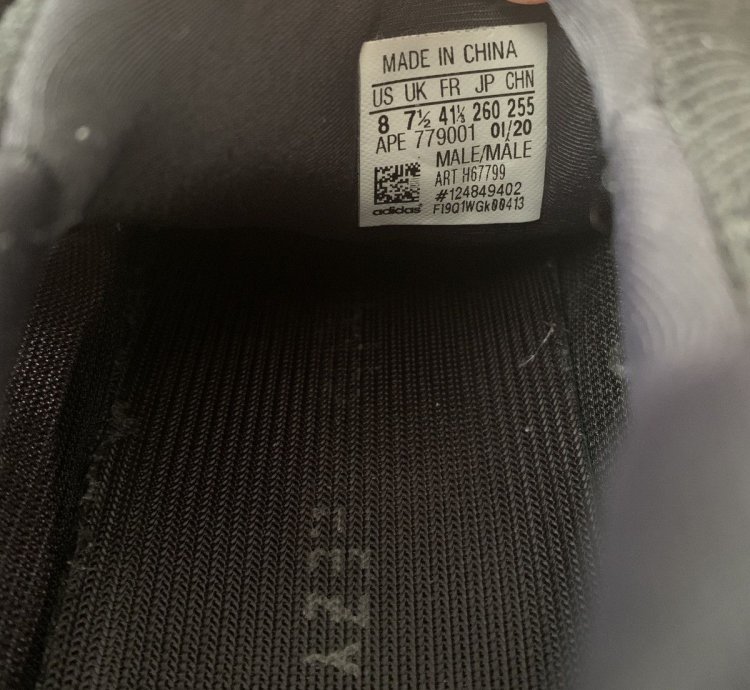 Yeezy 700 Alvah Size 8