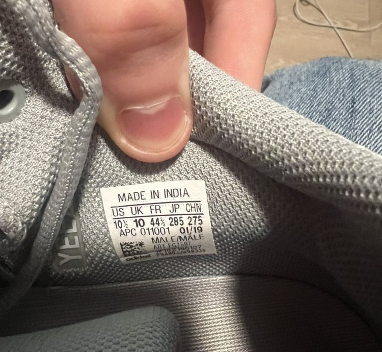 Yeezy 700 Inertia