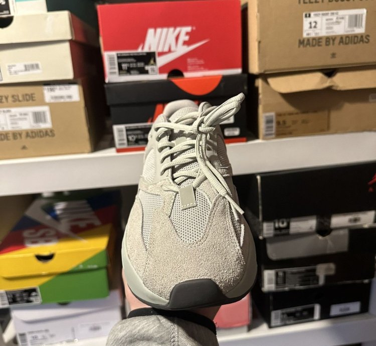 Yeezy 700 Salt