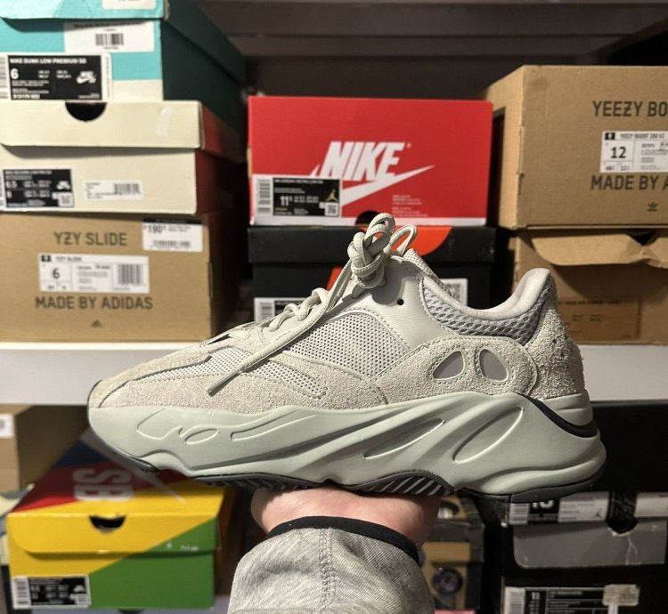 Yeezy 700 Salt