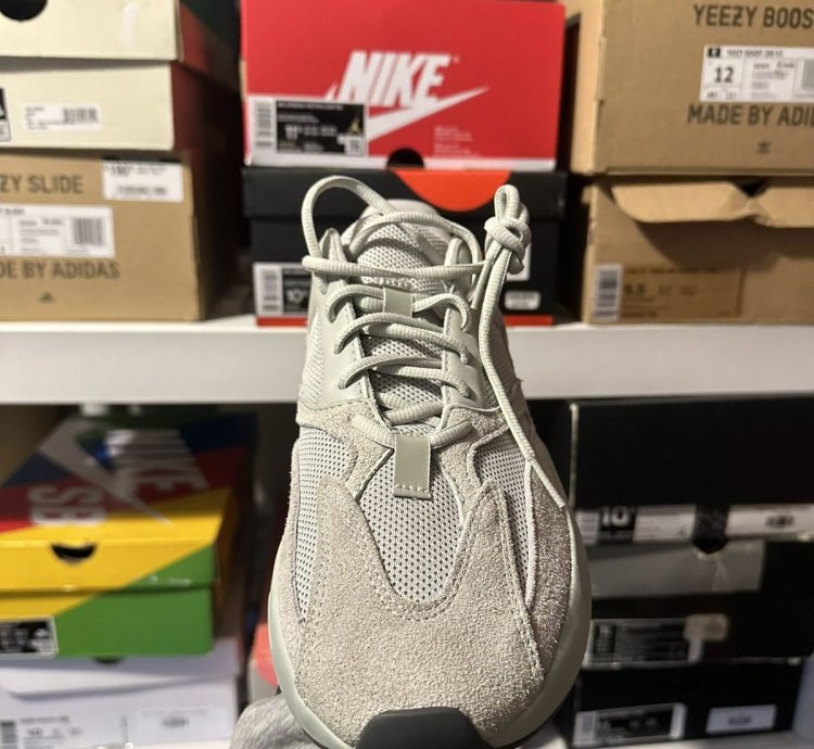 Yeezy 700 Salt