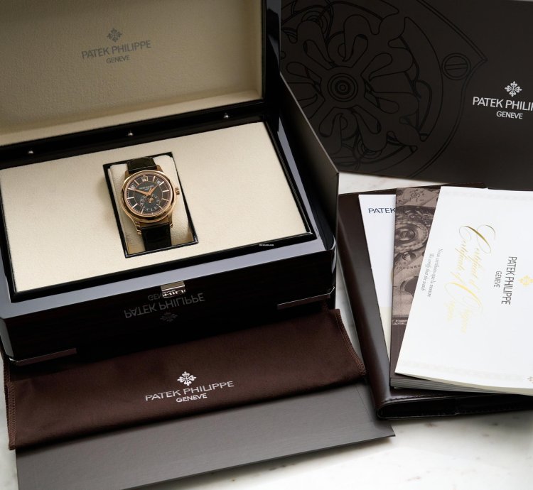 Patek Philippe Annual Calendar 5205r-011