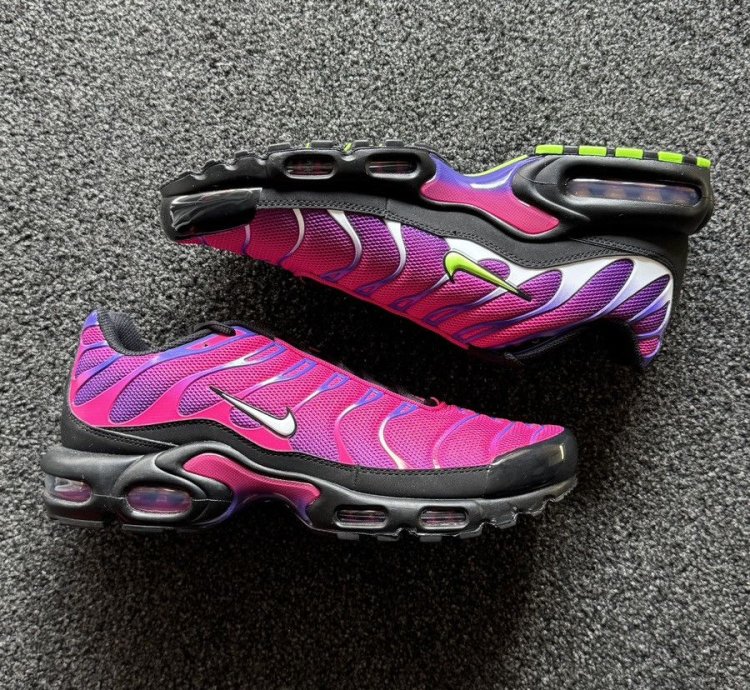 Fireberry Retro 2024 Nike Air Max Plus Tn