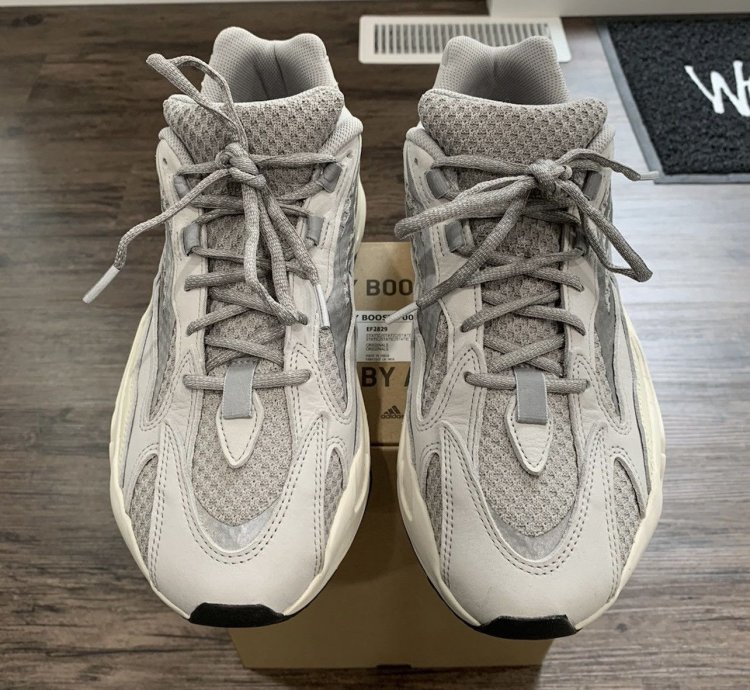 Yeezy 700 V2 Static Size 12
