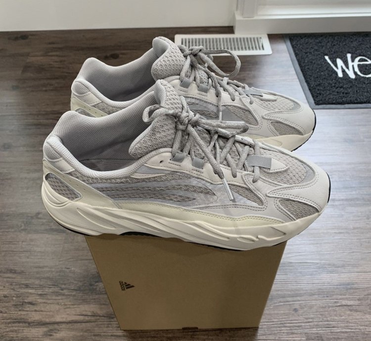 Yeezy 700 V2 Static Size 12