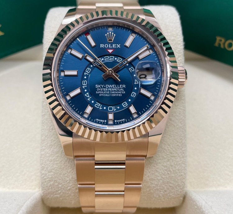 Rolex Sky-dweller New Sky-dweller 336935 Blue Dial 18k Rose Gold 42mm Oyster Bracelet