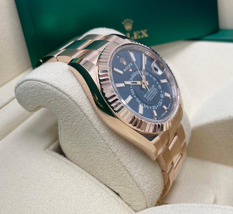 Rolex Sky-dweller New Sky-dweller 336935 Blue Dial 18k Rose Gold 42mm Oyster Bracelet