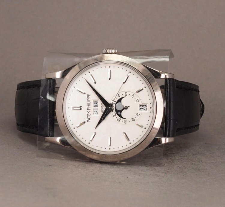 Patek Philippe Annual Calendar 5396g-011 - 2025 Ad Service