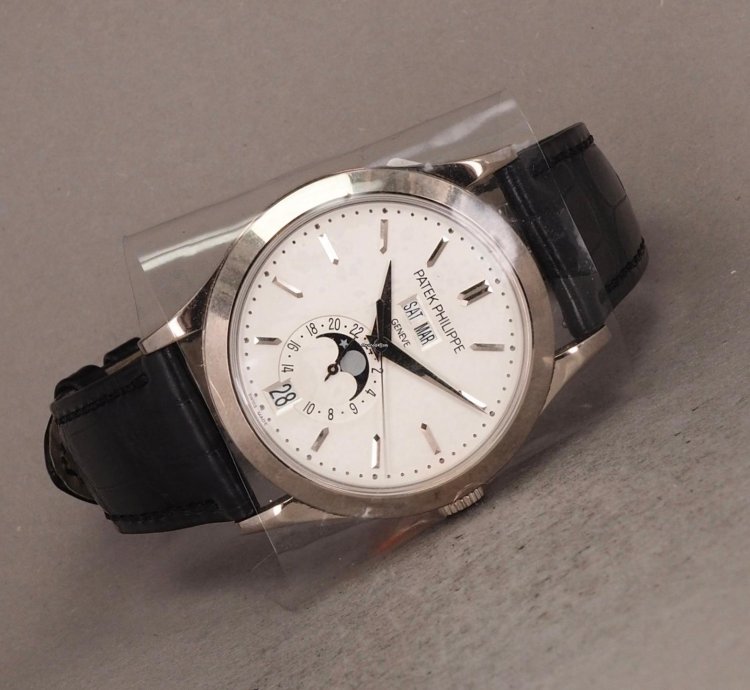 Patek Philippe Annual Calendar 5396g-011 - 2025 Ad Service