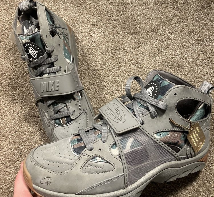 Gully Grey Corteiz Nike Air Trainer Huarache
