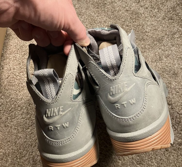 Gully Grey Corteiz Nike Air Trainer Huarache