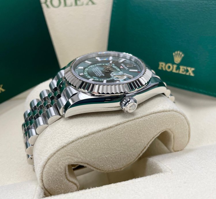 Rolex Sky-dweller New Sky-dweller Mint Green Dial 336934 Jubilee Bracelet 42mm Stainless Steel Watch