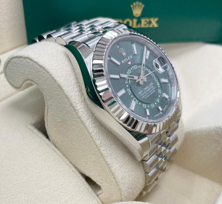 Rolex Sky-dweller New Sky-dweller Mint Green Dial 336934 Jubilee Bracelet 42mm Stainless Steel Watch