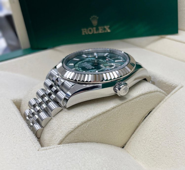 Rolex Sky-dweller New Sky-dweller Mint Green Dial 336934 Jubilee Bracelet 42mm Stainless Steel Watch