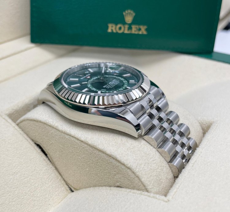 Rolex Sky-dweller New Sky-dweller Mint Green Dial 336934 Jubilee Bracelet 42mm Stainless Steel Watch