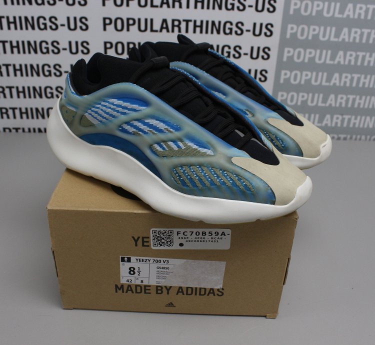 Yeezy 700 V3 Arzareth Size 8 5