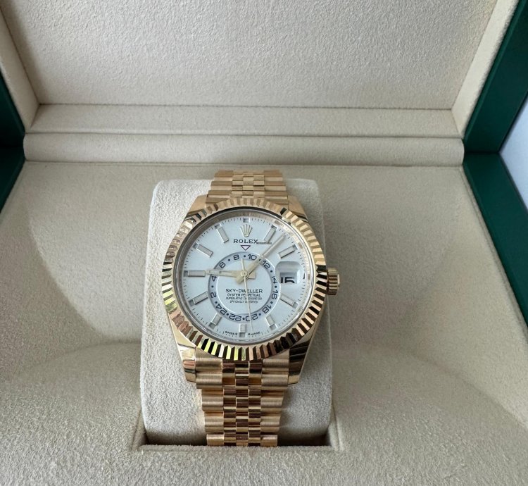 Rolex Sky-dweller Nieuw Goud